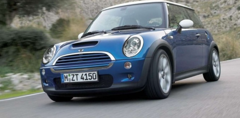 How much does a Mini Cooper Weight? Important aspects and impacts